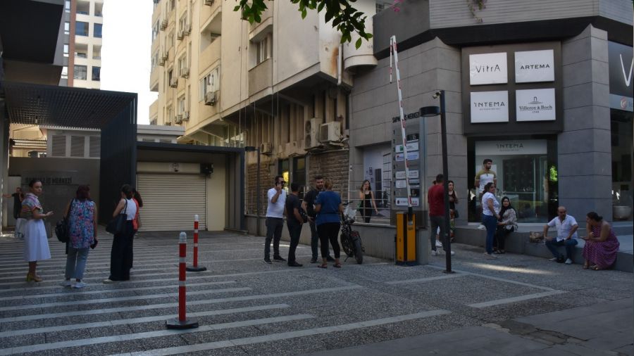 Adana'da şiddetli deprem