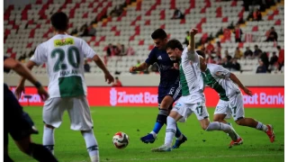 Antalyaspor kupada Bursaspor'u 3 golle geçti