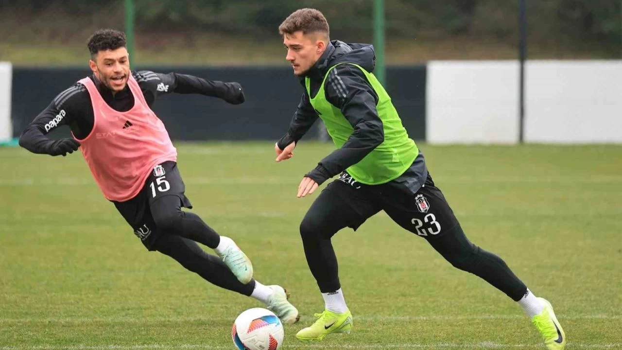 Beşiktaş'ta Elan Ricardo, takımla ilk antrenmanına çıktı