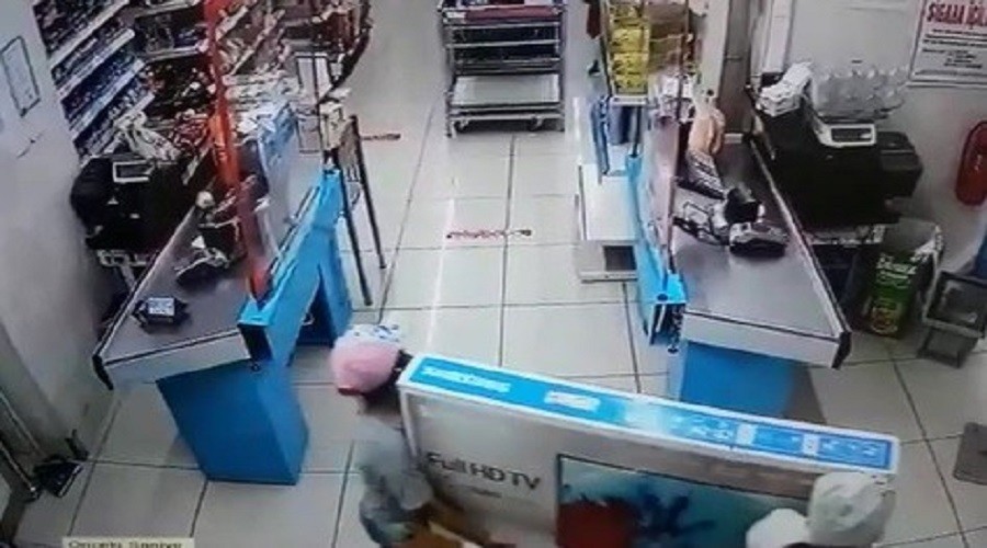 Boylar�ndan b�y�k h�rs�zl�k