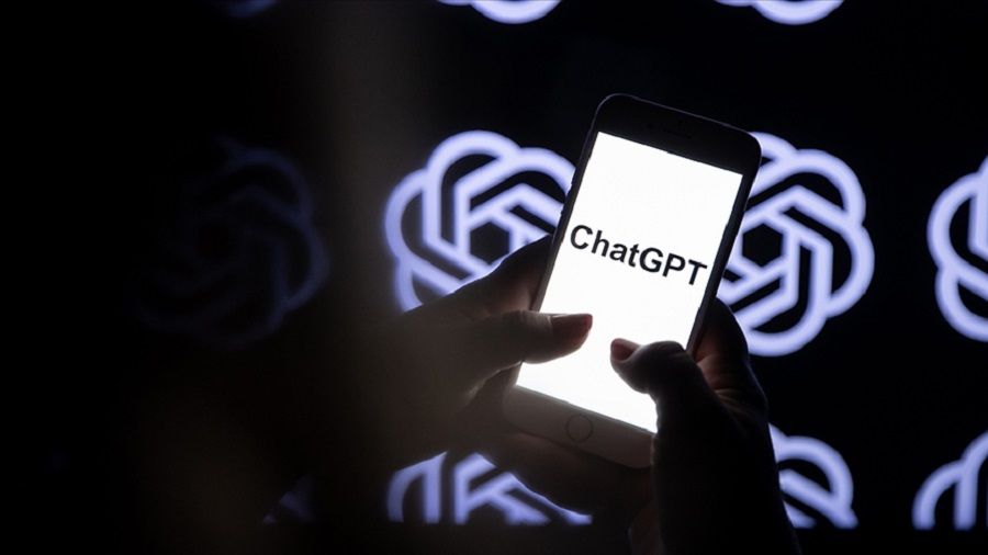 ChatGPT yeni �zellikleriyle "g�rebiliyor,duyabiliyor ve konu�abiliyor"