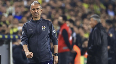 En başarılı yerli hoca olarak dönüyor