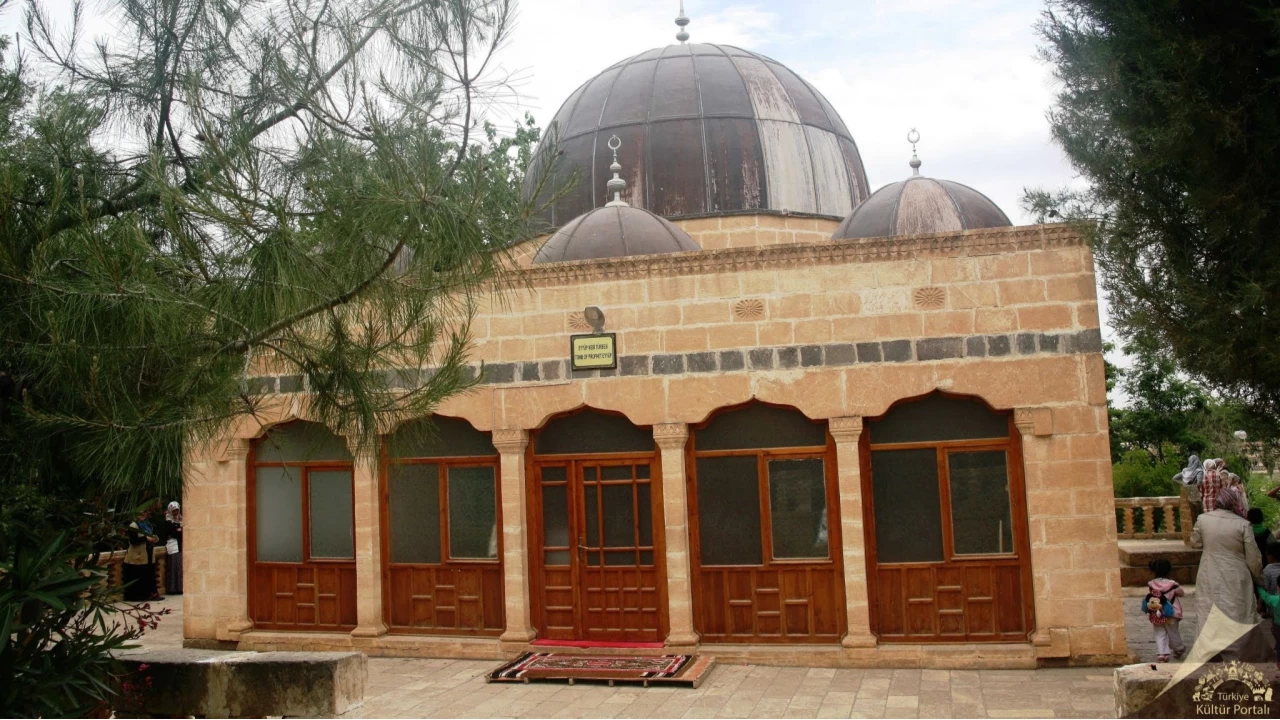 Eyyüp Nebi Camii ve Türbesi: Sabırla yoğrulmuş bir inanç mirası