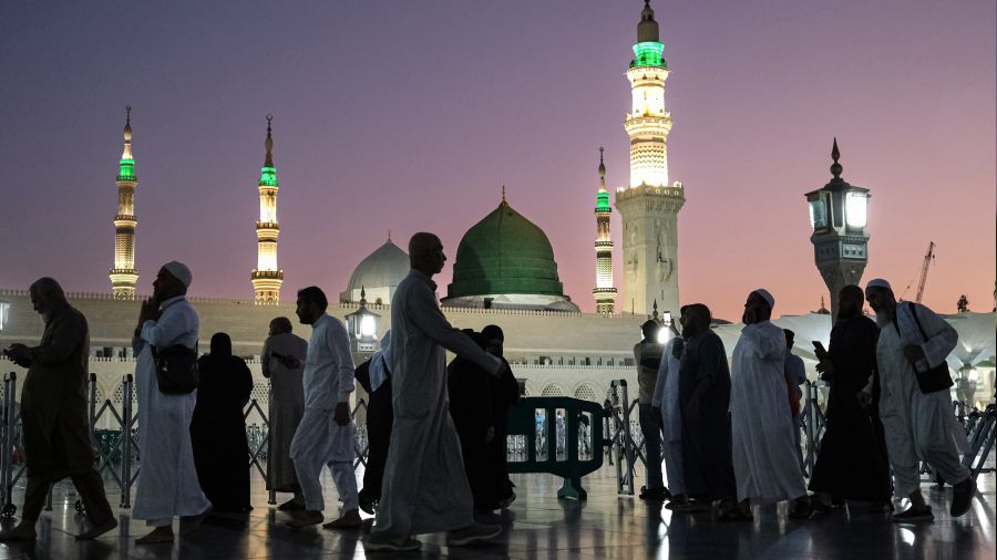 Hacılar peygamber efendimize veda ediyor