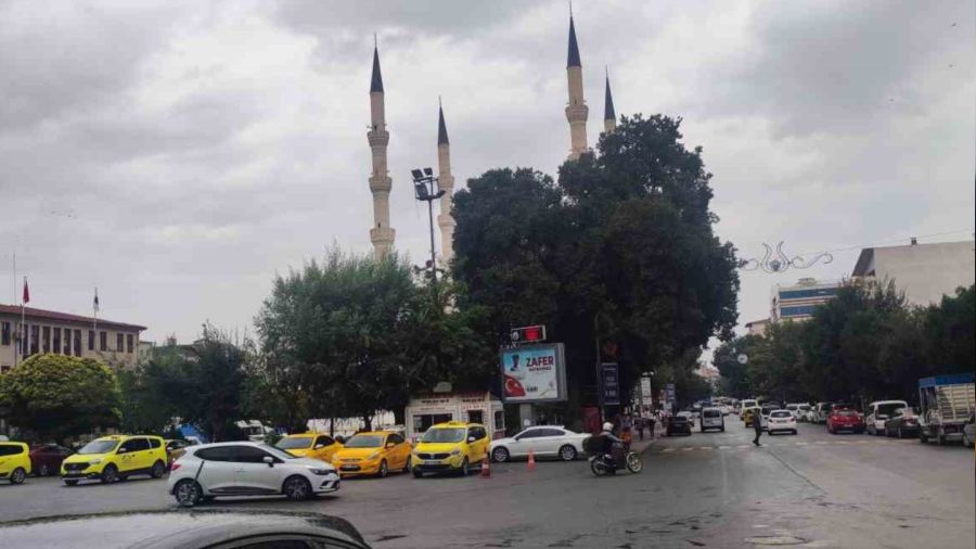 Iğdır'da sıcak havalar yerini yağmura bıraktı