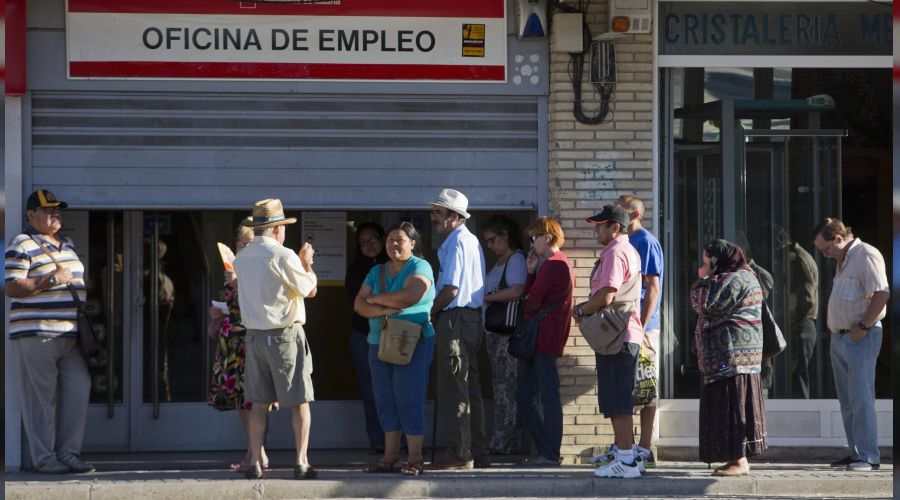 �spanya i�sizlik kar��s�nda aciz