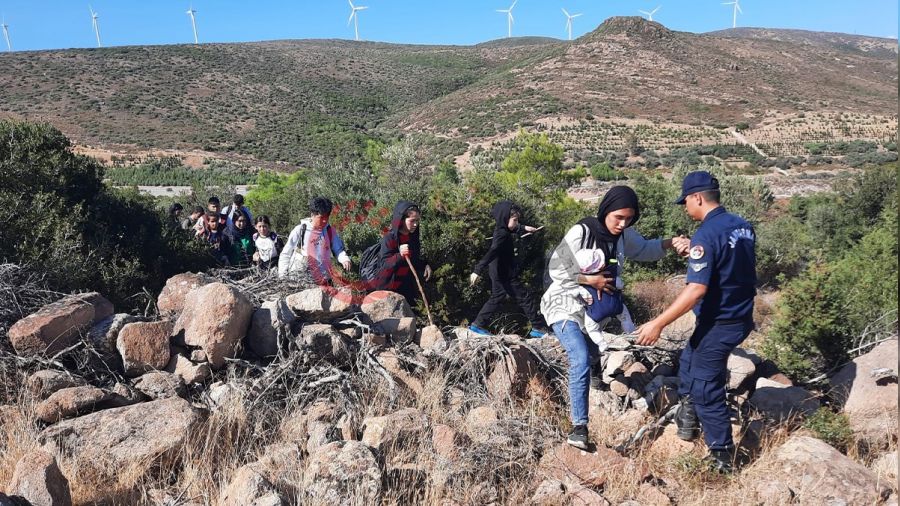 İzmir'de 156 düzensiz göçmen yakalandı