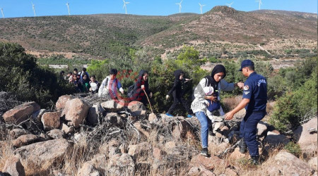 İzmir'de 156 düzensiz göçmen yakalandı
