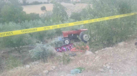Karaman'da traktör bahçeye devrildi: 2 ölü, 1 yaralı