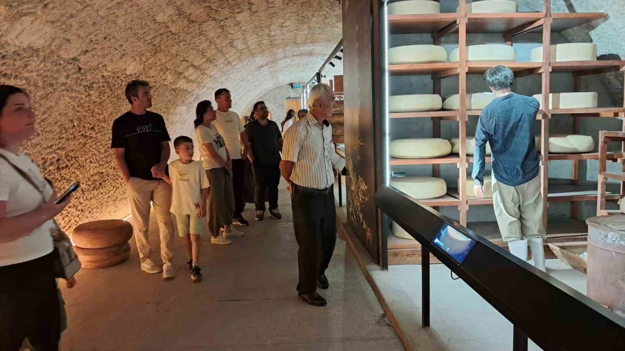 Kars'ın cazibe merkezi: Peynir müzesi