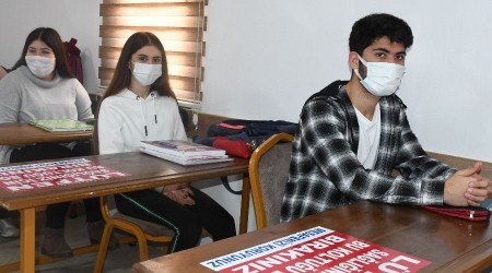 Kemer'de destek eğitim kursları devam ediyor