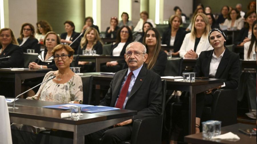 Kılıçdaroğlu, CHP Kadın Kollarında konuştu