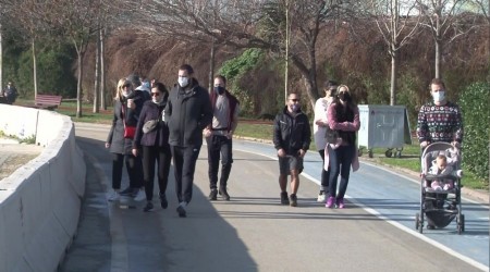 Kısıtlamada güneşi gören İstanbullular sahile akın etti
