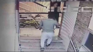 Kolyeyi çalıp kaçtı, polisten kaçamadı