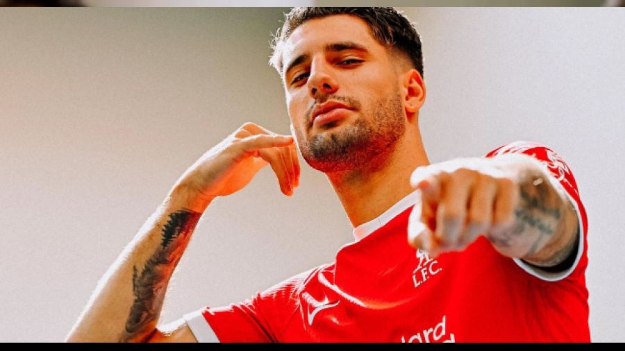 Liverpool, 70 milyon avroluk transferini a��klad� 