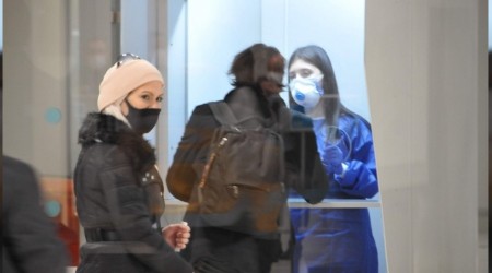 Londra'dan gelen yolculara PCR testi