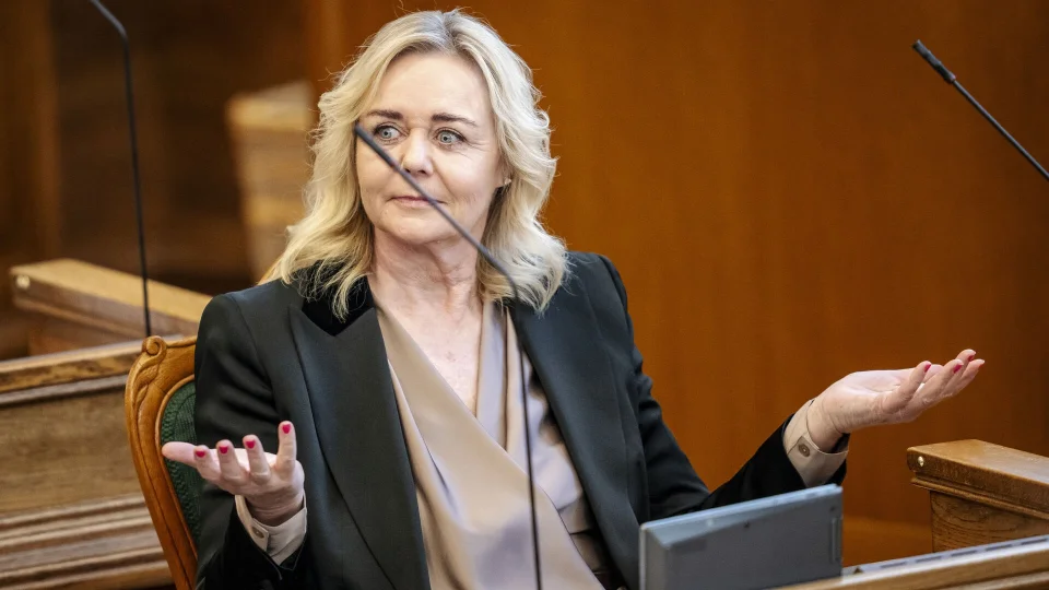 Norve�li diplomat Epstein ile ba�lant�s�ndan dolay� istifa etti