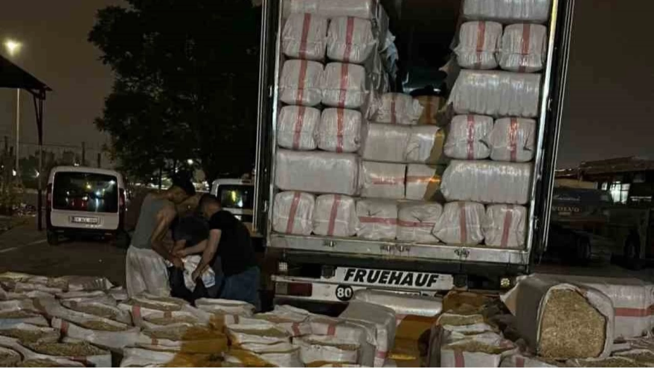 Saman y�kl� t�rdan 3 milyon TL'lik sigara ��kt�