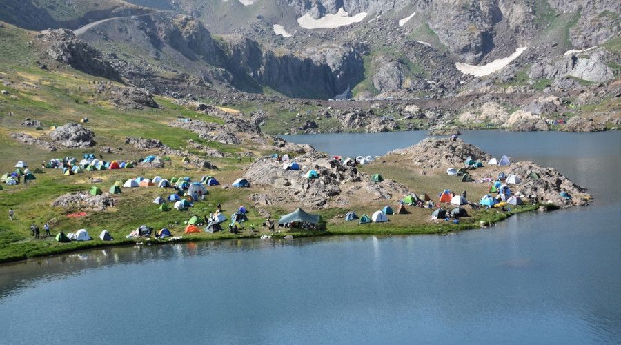 Sat Buzul G�lleri'nde renkli festival