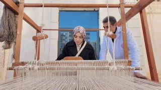 Siirt'te 24 retmen, Atatrk portresine 24 ilmek att