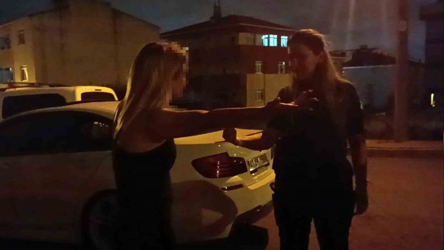 Silahl� �at��maya giren gen� k�z 'babas�n�n mal�na' g�veniyormu�