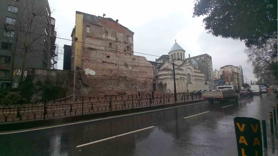 Tramvay seferleri Kabata�-Ba�c�lar aras�nda yeniden yap�lmaya ba�land�