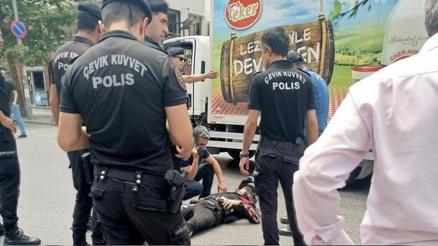Yunus timi kazaya karıştı, 1 polis yaralandı