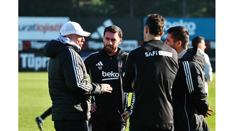 Beşiktaş'ta Sergen Yalçın'ın Rafa Silva kararı bekleniyor