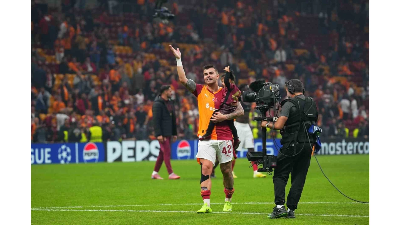 Galatasaray, Bodo/Glimt galibiyetini taraftarıyla kutladı