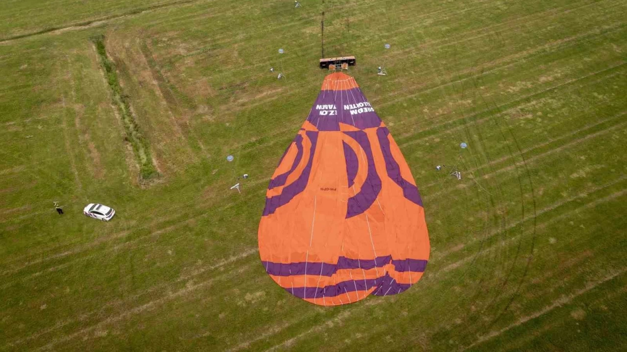 Hollanda'da sıcak hava balonu düştü: 1 ölü, 5 yaralı