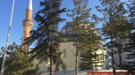 Isparta'da bu camiye giren çıkamıyor