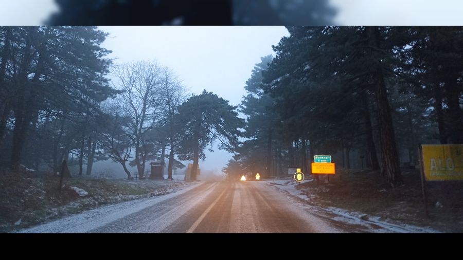 Kazdağları'nda beklenen kar yağışı başladı