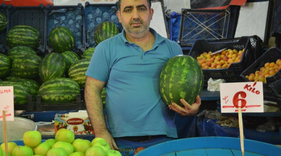 Manavlar yaz mevsiminden umduğunu bulamıyor