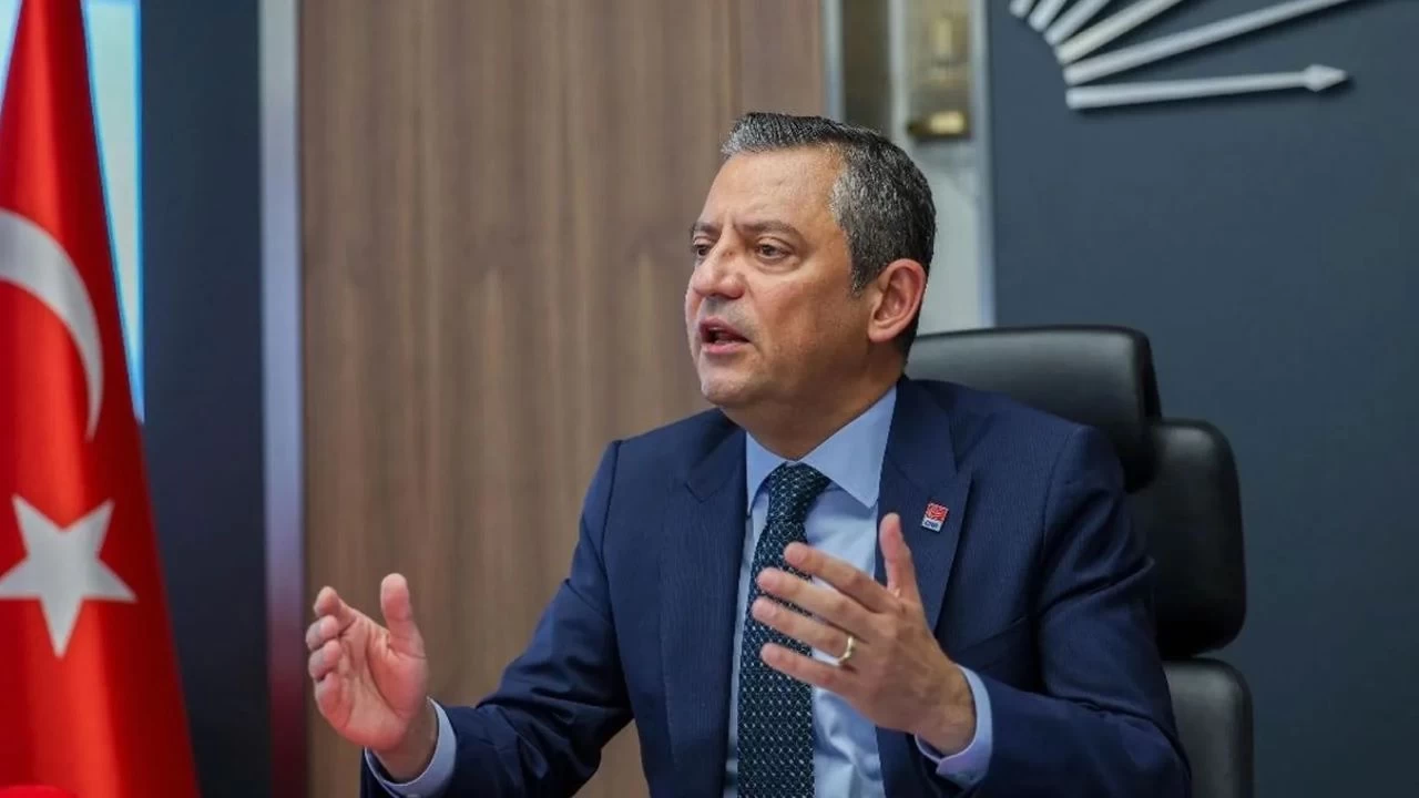 Özgür Özel Brüksel’e gidiyor