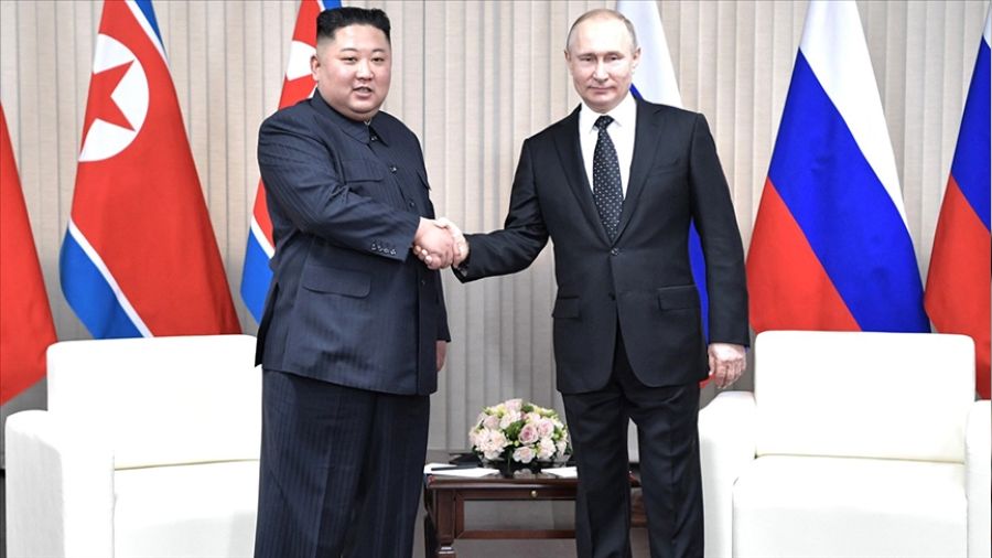 Putin Kim ile g�r��t� 
