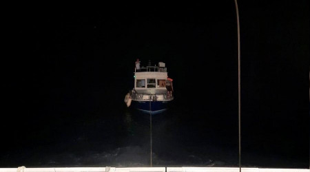 Silivri açıklarında sürüklenen tekne kurtarıldı