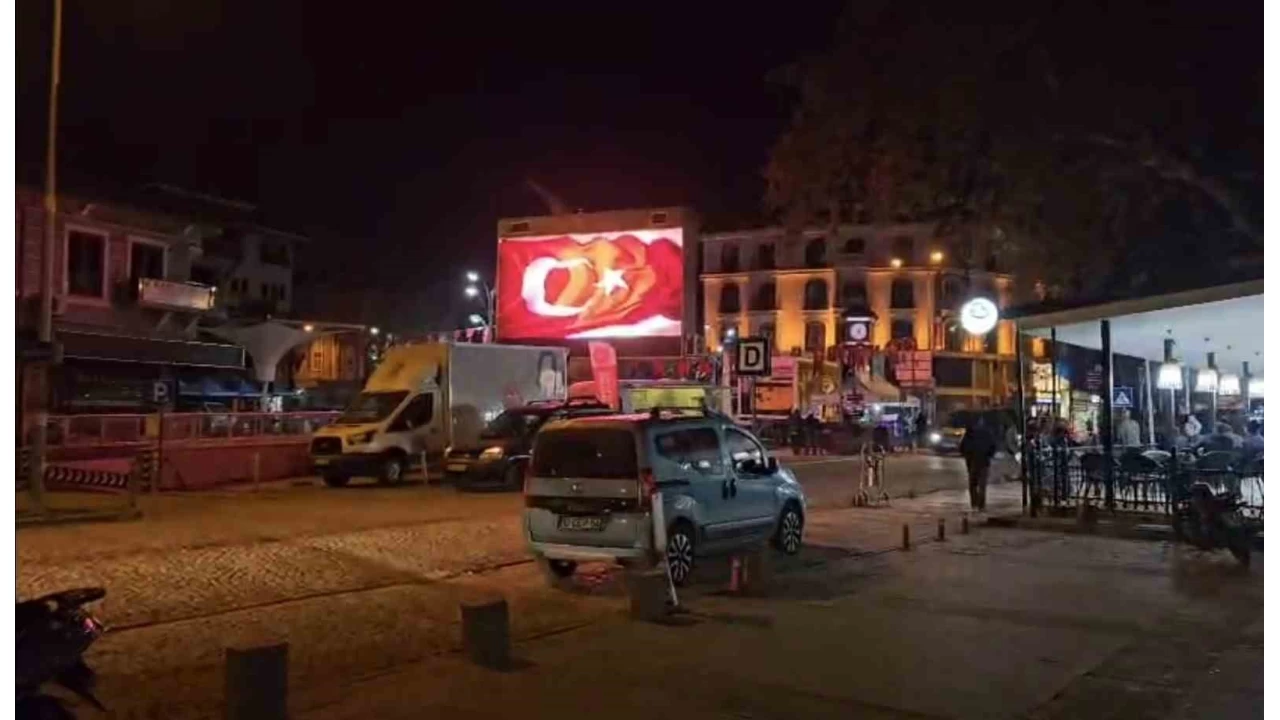 Sındırgı'da deprem paniği