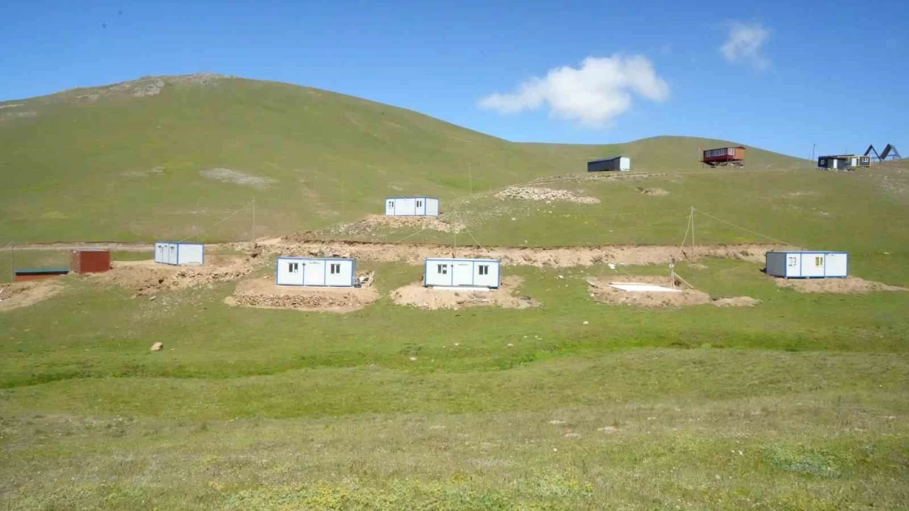 Yaylayı bir gecede konteynerler ile doldurdular