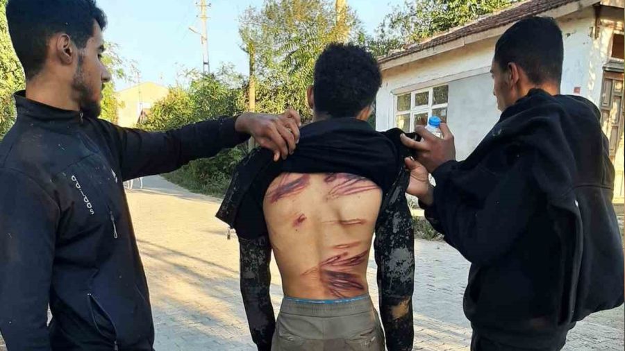 Yunan askerleri dövdüğü göçmenleri yarı çıplak gönderdi