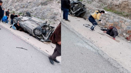 Afyonkarahisar'da araç kontrolden çıktı: 3'ü ağır, 5 yaralı