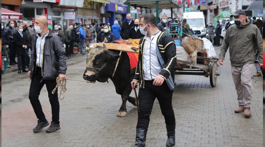 Artvin'de özel izinle kurtuluş bayramı kutlandı