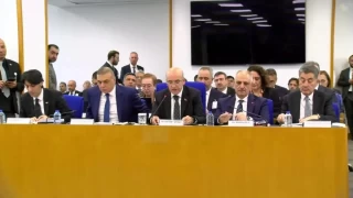 Bakan Şimşek: 'Dolaysız vergilerin toplam vergi gelirleri içindeki payını 2026'da yüzde 38.3'e çıkarmayı hedefliyoruz'