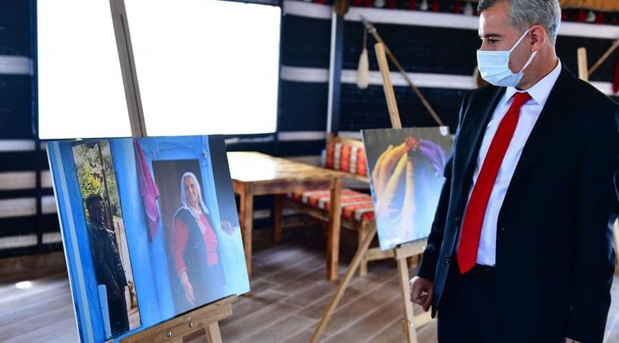 Ba�kan ��nar, 'kad�n ve hayat' foto�raf sergisini gezdi