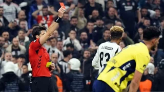 Dolmabahçe'de 14, Kadıköy'de 20 kırmızı kart çıktı