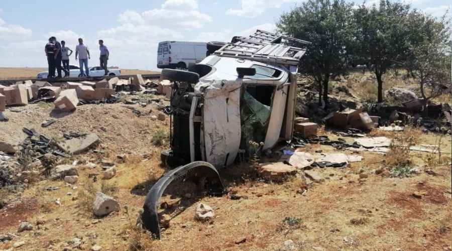 Hatalı sollama kaza getirdi: 2 ölü
