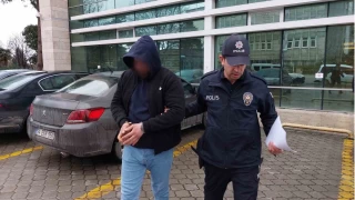 Kamyoneti kurşunlayan otomobil sürücüsü tutuklandı