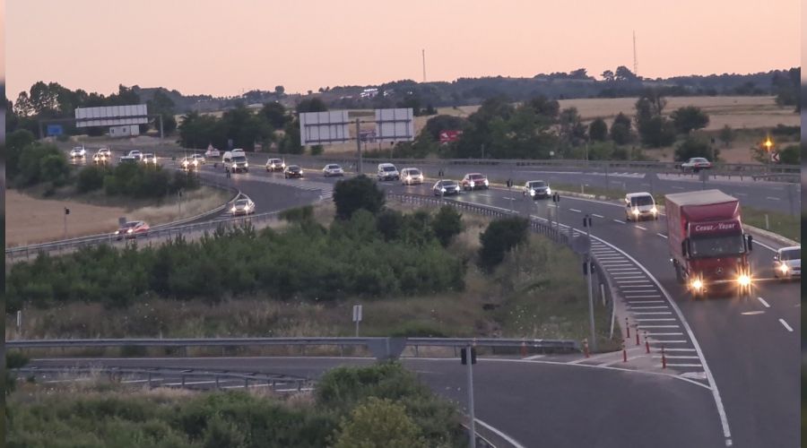 Karadeniz ba�lant� yolunda yo�unluk devam ediyor
