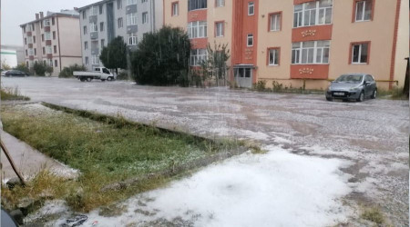 Kars'ta dolu etkili oldu