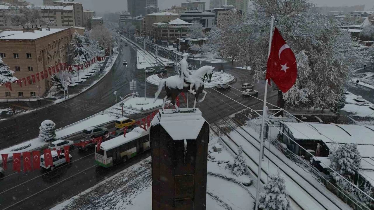 Kayseri beyazla kaplandı