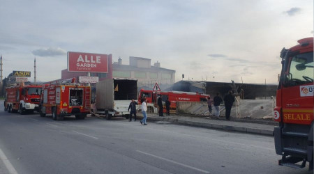 Kayseri'de bahçe mobilyaları üreten fabrikada yangın